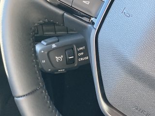 Peugeot 2008 PureTech 100 Allure 6-Gang-Manuell!TOP ANGEBOT!