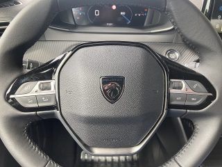 Peugeot 2008 PureTech 100 Allure 6-Gang-Manuell!TOP ANGEBOT!