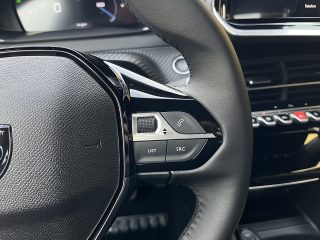 Peugeot 2008 PureTech 100 Allure 6-Gang-Manuell!TOP ANGEBOT!