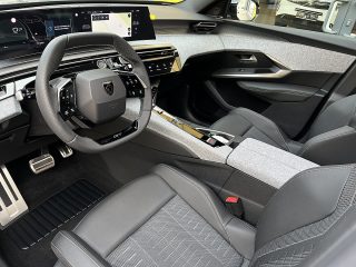 Peugeot 3008 Hybrid 145 e-DCS6 GT!MATRIXLED,PANO,KAMERA,NAVI,VOLL!