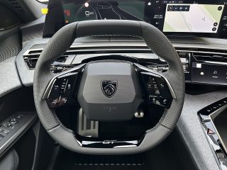 Peugeot 3008 Hybrid 145 e-DCS6 GT!MATRIXLED,PANO,KAMERA,NAVI,VOLL!
