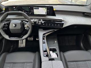 Peugeot 3008 Hybrid 145 e-DCS6 GT!MATRIXLED,PANO,KAMERA,NAVI,VOLL!
