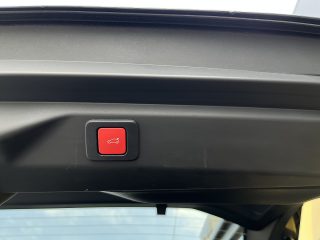 Peugeot 3008 Hybrid 145 e-DCS6 GT!MATRIXLED,PANO,KAMERA,NAVI,VOLL!