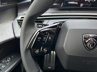 Peugeot 3008 Hybrid 145 e-DCS6 GT!MATRIXLED,PANO,KAMERA,NAVI,VOLL!