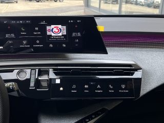 Peugeot 3008 Hybrid 145 e-DCS6 GT!MATRIXLED,PANO,KAMERA,NAVI,VOLL!