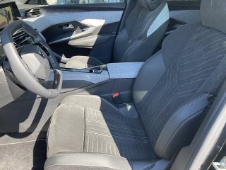 Peugeot 3008 Hybrid 145 e-DCS6 GT!MATRIXLED,PANO,KAMERA,NAVI,VOLL!