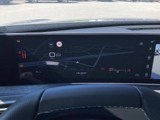 Peugeot 3008 Hybrid 145 e-DCS6 GT!MATRIXLED,PANO,KAMERA,NAVI,VOLL!