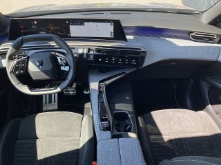 Peugeot 3008 Hybrid 145 e-DCS6 GT!MATRIXLED,PANO,KAMERA,NAVI,VOLL!