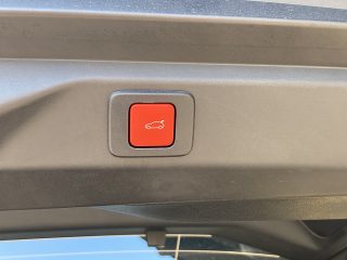 Peugeot 3008 Hybrid 145 e-DCS6 GT!MATRIXLED,PANO,KAMERA,NAVI,VOLL!