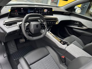 Peugeot 3008 Hybrid 145 E-DCS6 Allure Aut.!NAVI,360°KAMERA,LED,ACC,TOP!