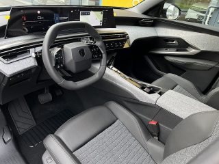 Peugeot 3008 Hybrid 145 E-DCS6 Allure Aut.!NAVI,360°KAMERA,LED,ACC,TOP!