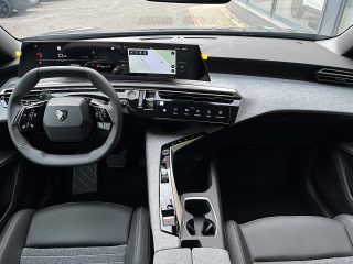 Peugeot 3008 Hybrid 145 E-DCS6 Allure Aut.!NAVI,360°KAMERA,LED,ACC,TOP!