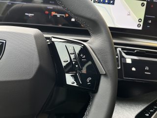 Peugeot 3008 Hybrid 145 E-DCS6 Allure Aut.!NAVI,360°KAMERA,LED,ACC,TOP!