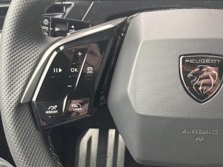 Peugeot 5008 PHEV 195 e-DCS7 Aut.!MATRIXLED,PANO,AHV,MASSAGE!TOP!