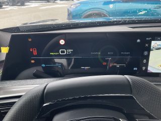 Peugeot 5008 PHEV 195 e-DCS7 Aut.!MATRIXLED,PANO,AHV,MASSAGE!TOP!