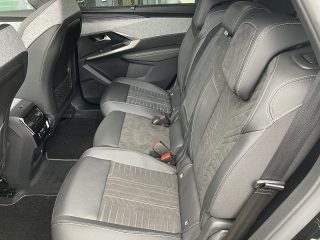 Peugeot 5008 PHEV 195 e-DCS7 Aut.!MATRIXLED,PANO,AHV,MASSAGE!TOP!