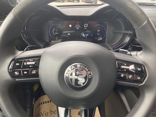Alfa Romeo Junior Ibrida Speciale 1.2 MHEV e-DCT6!NAVI,PANORAMA,LED,KAMERA,TOP!