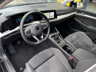 VW Golf Life 1,0 TSI!ACC,NAVI,KAMERA,MASSAGE,LED!