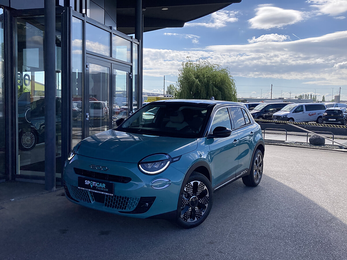 Fiat 600 Hybrid mHEV 110 6-Gang eDCT La Prima