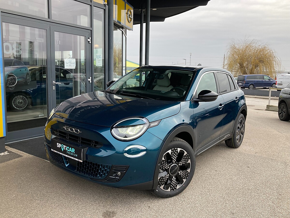Fiat 600 Hybrid mHEV 110 6-Gang eDCT La Prima