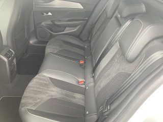Peugeot 408 Hybrid 145 e-DCS6 GT Exclusive