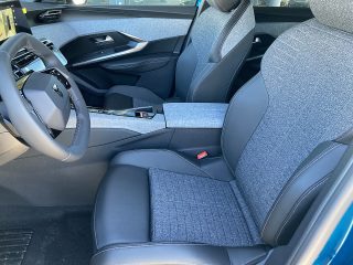 Peugeot 3008 Hybrid 145 E-DCS6 Allure Aut.!NAVI,360°KAMERA,LED,ACC,TOP!