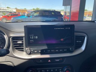 KIA ceed 1,6 CRDi 48V Silber