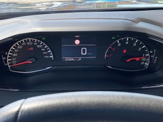 Peugeot 2008 PureTech 100 S&S Active Pack 6-Gang-Manuell