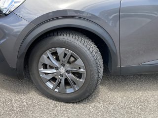 Peugeot 2008 PureTech 100 S&S Active Pack 6-Gang-Manuell