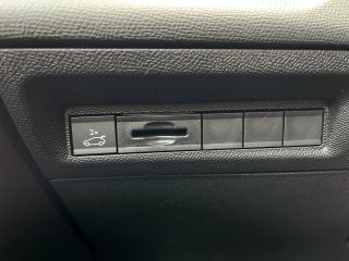 Peugeot 308 SW BlueHDi 130 EAT8 GT!MATRIXLED,NAVI,KAMERA,FOCAL,PANORAMA!