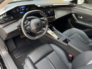Peugeot 308 SW Hybrid 145 e-DSC6 Allure!NAVI,KAMERA,LED,TOP!