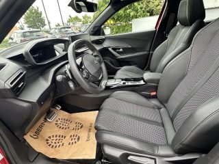 Peugeot 2008 PureTech 130 S&S GT EAT8!ACC,NAVI,PANO,KAMERA!TOP!