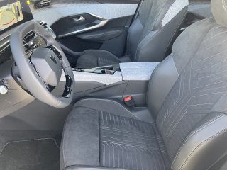 Peugeot 5008 mHEV 145 e-DCS6 Aut. GT Exclusive!ACC,PANO,NAVI,VOLL!