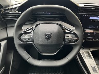 Peugeot 308 SW Hybrid 145 e-DSC6 Allure!NAVI,KAMERA,LED,TOP!