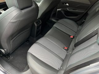 Peugeot 308 SW Hybrid 145 e-DSC6 Allure!NAVI,KAMERA,LED,TOP!