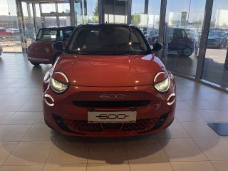 Fiat 600 Hybrid mHEV 145 6-Gang eDCT La Prima