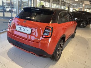 Fiat 600 Hybrid mHEV 145 6-Gang eDCT La Prima