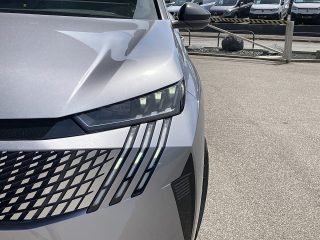 Peugeot 3008 Hybrid 145 e-DCS6 GT EXCLUSIVE!MATRIXLED,PANO,AHV,FOCAL,NAVI,VOLL!