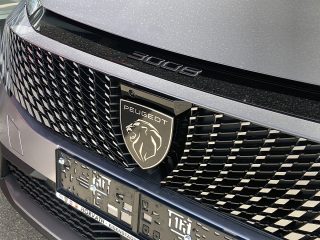 Peugeot 3008 Hybrid 145 e-DCS6 GT EXCLUSIVE!MATRIXLED,PANO,AHV,FOCAL,NAVI,VOLL!