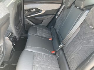 Peugeot 3008 Hybrid 145 e-DCS6 GT!MATRIXLED,PANO,AHV,FOCAL,NAVI,VOLL!