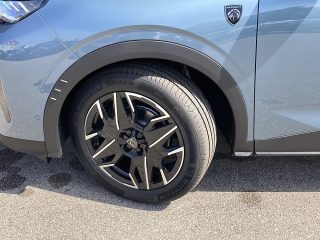 Peugeot 3008 Hybrid 145 e-DCS6 GT!MATRIXLED,PANO,AHV,FOCAL,NAVI,VOLL!