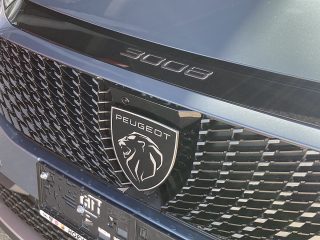 Peugeot 3008 Hybrid 145 e-DCS6 GT!MATRIXLED,PANO,AHV,FOCAL,NAVI,VOLL!
