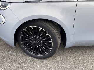 Fiat 500 Hatchback Hybrid La Prima