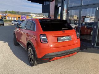 Fiat 600 Elektro 54 kWh La Prima