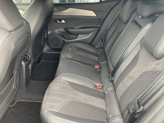 Peugeot 408 Hybrid 145 e-DCS6 GT!MATRIX LED,NAVI,KAMERA,PANORAMA,FOCAL!