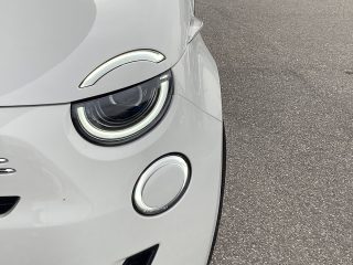 Fiat 500 Hatchback Hybrid La Prima