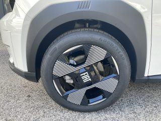 Fiat Grande Panda Hybrid mHEV 110 6-Gang eDCT La Prima