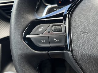 Peugeot 2008 Hybrid 145 e-DCS6 Allure!TOP ANGEBOT!
