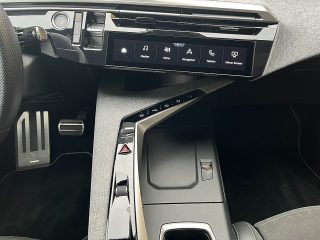 Peugeot 3008 Hybrid 145 e-DCS6 GT!MATRIXLED,PANO,KAMERA,NAVI,FOCAL,VOLL!