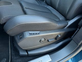 Peugeot 5008 BlueHDI 130 EAT8 GT!VOLL!7-SITZER!